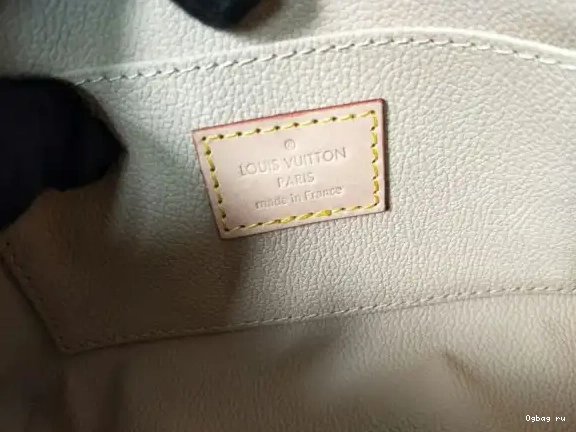 COSMETIC VUITTON LOUIS POUCH 0606